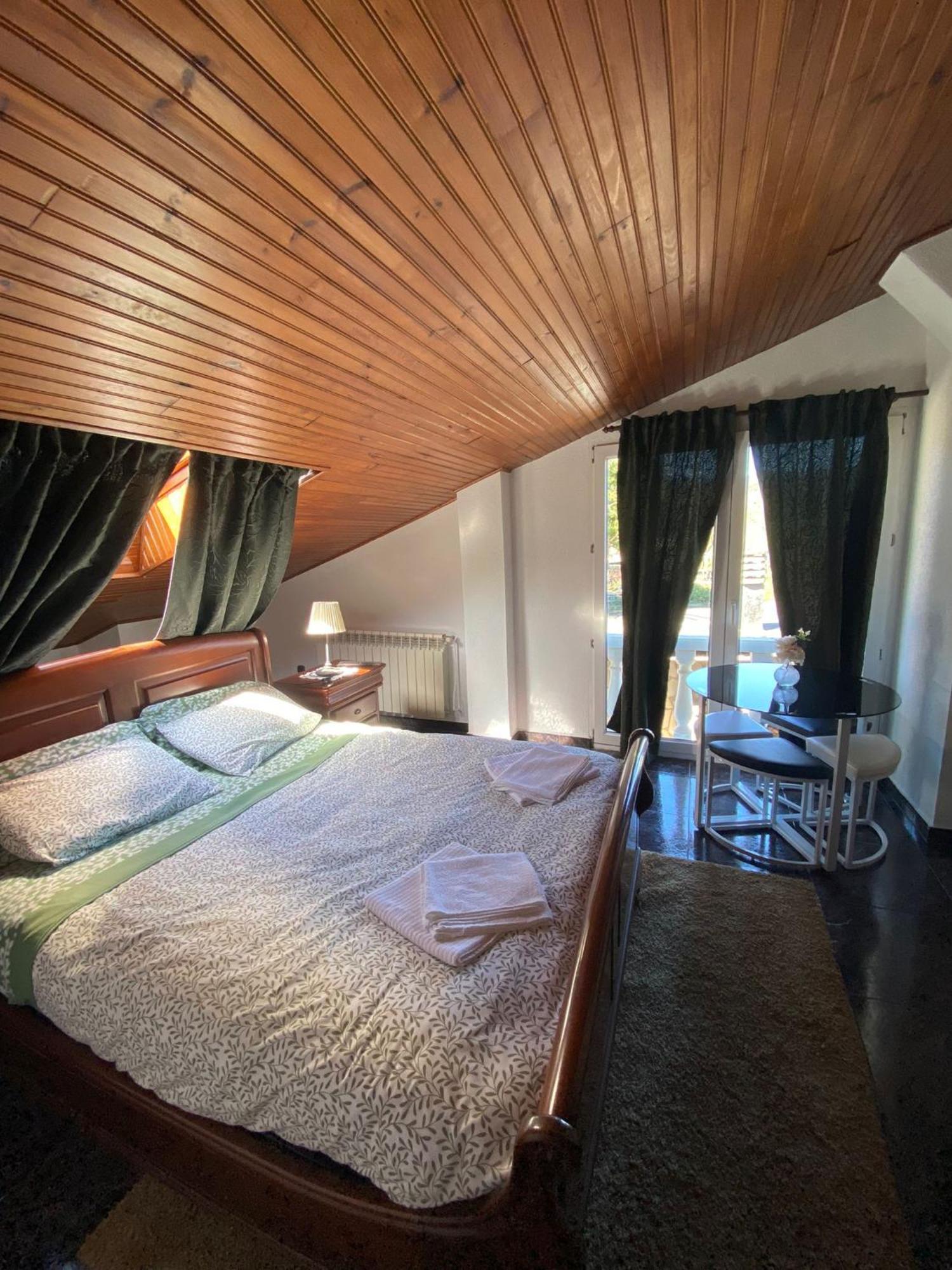 Hotel Jmca à Castro Urdiales Extérieur photo